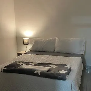 Aparta Estudio Amoblado 3 Medellin, San Joaquin Apartamento