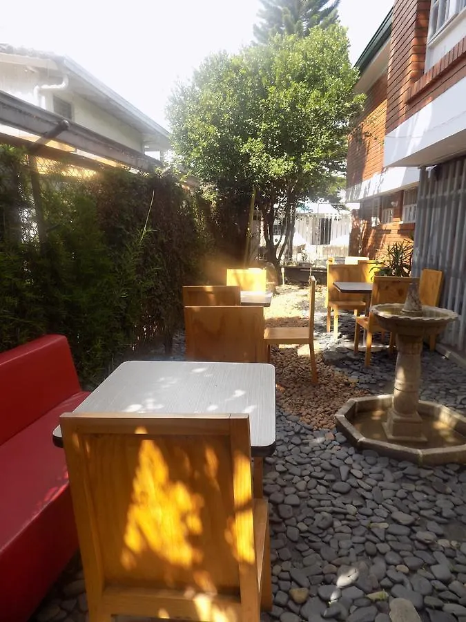 Art City Hostel 메딜린 0*,