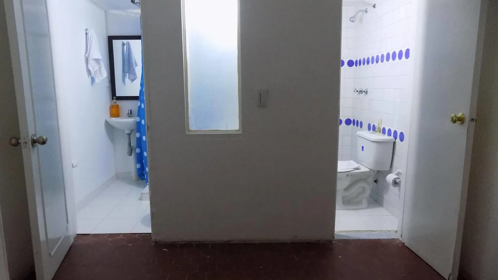 Art City Hostel 메딜린